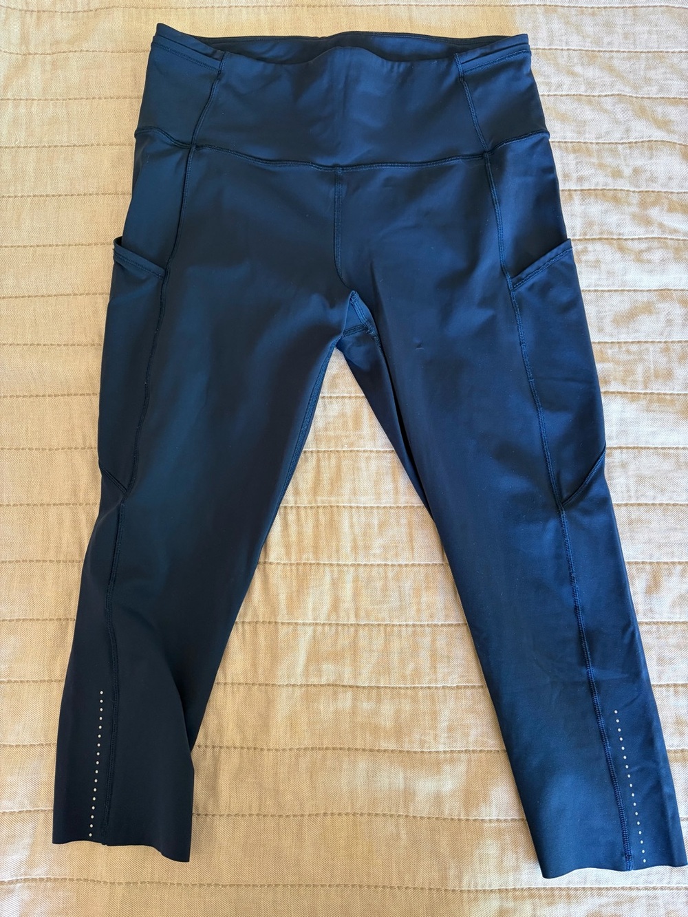 lululemon athletica Navy Blue Capri Leggings Fast and Free Crops